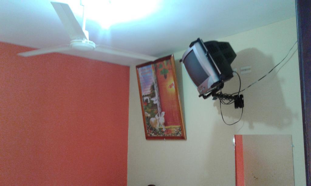 Hostal Jireh เตนา ภายนอก รูปภาพ